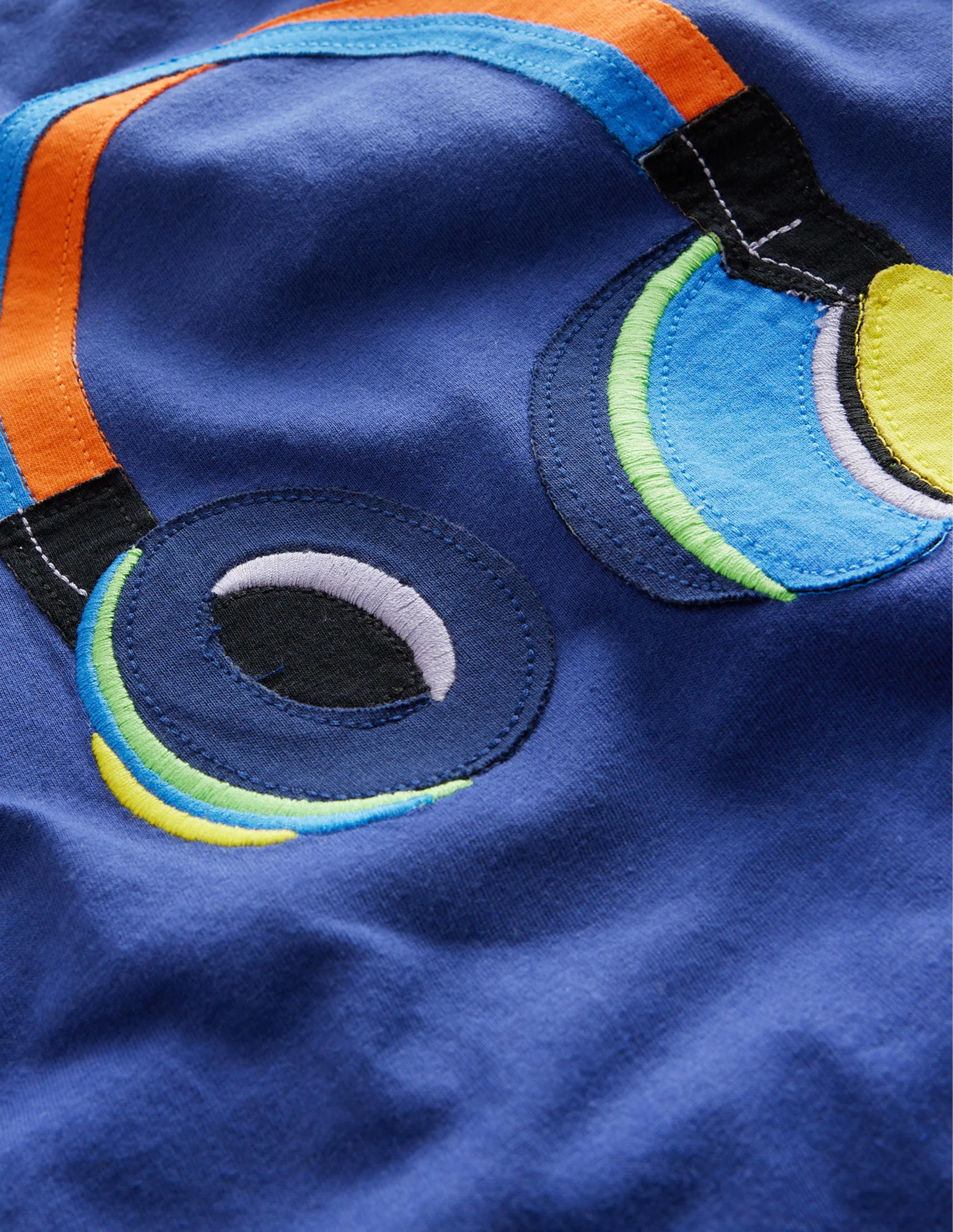 Appliqué T-shirt-Soft Blue Headphones