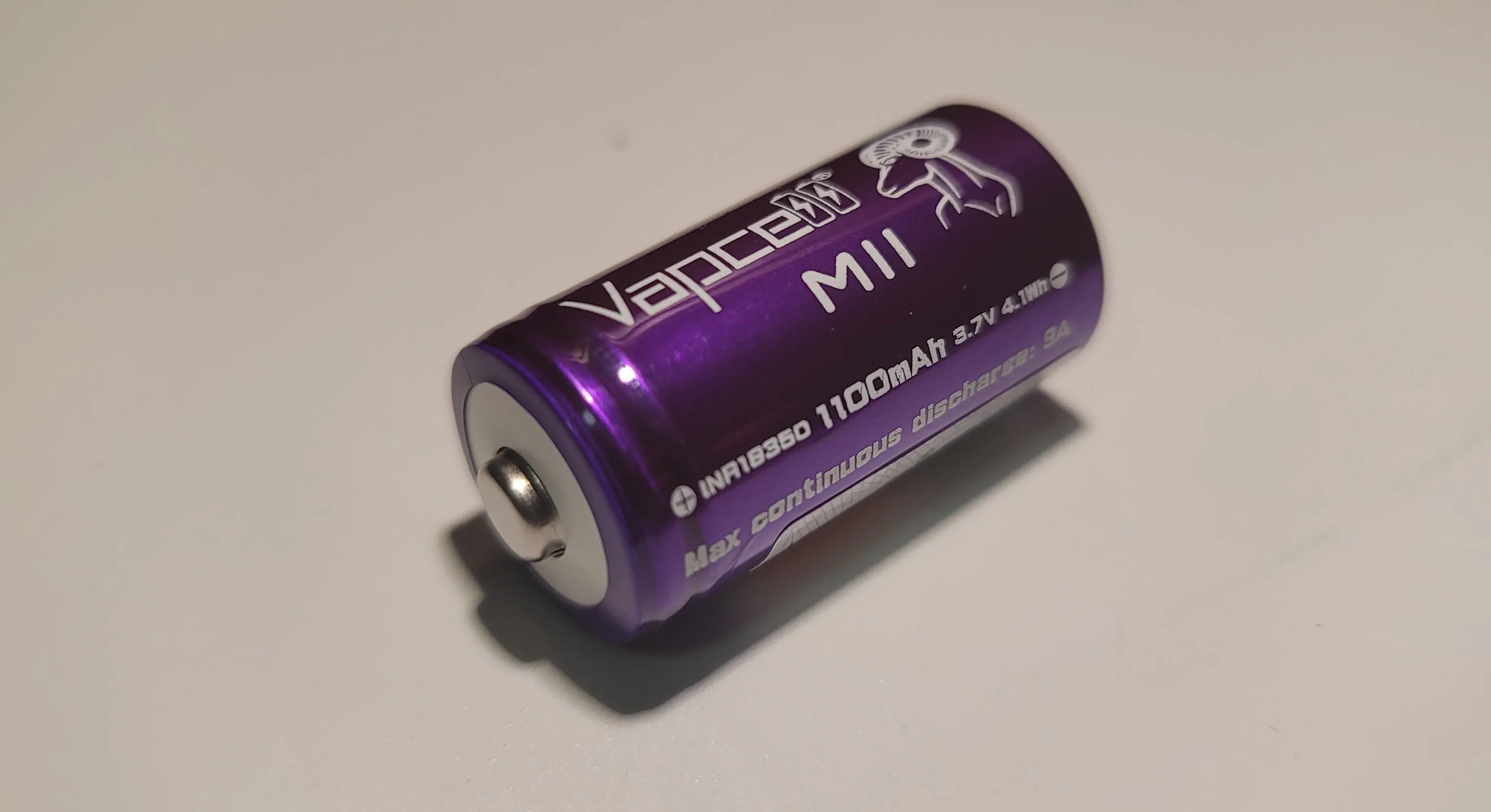 Vapcell M11 18350 1100mAh 9A Li-ion Rechargeable Battery  **** HAS TO BE SHIPPED WITH FLASHLIGHT   FEDEX ***