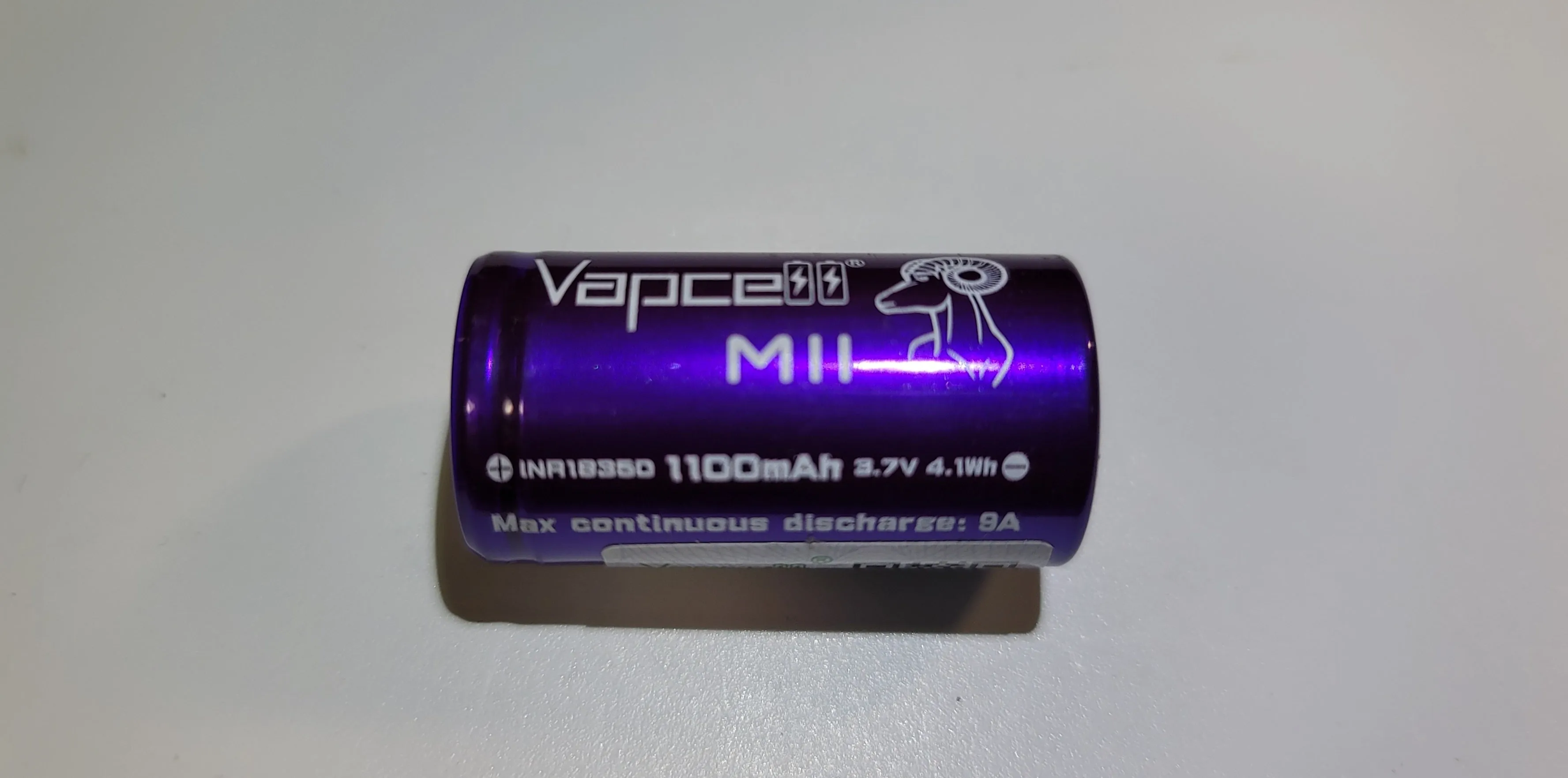 Vapcell M11 18350 1100mAh 9A Li-ion Rechargeable Battery  **** HAS TO BE SHIPPED WITH FLASHLIGHT   FEDEX ***